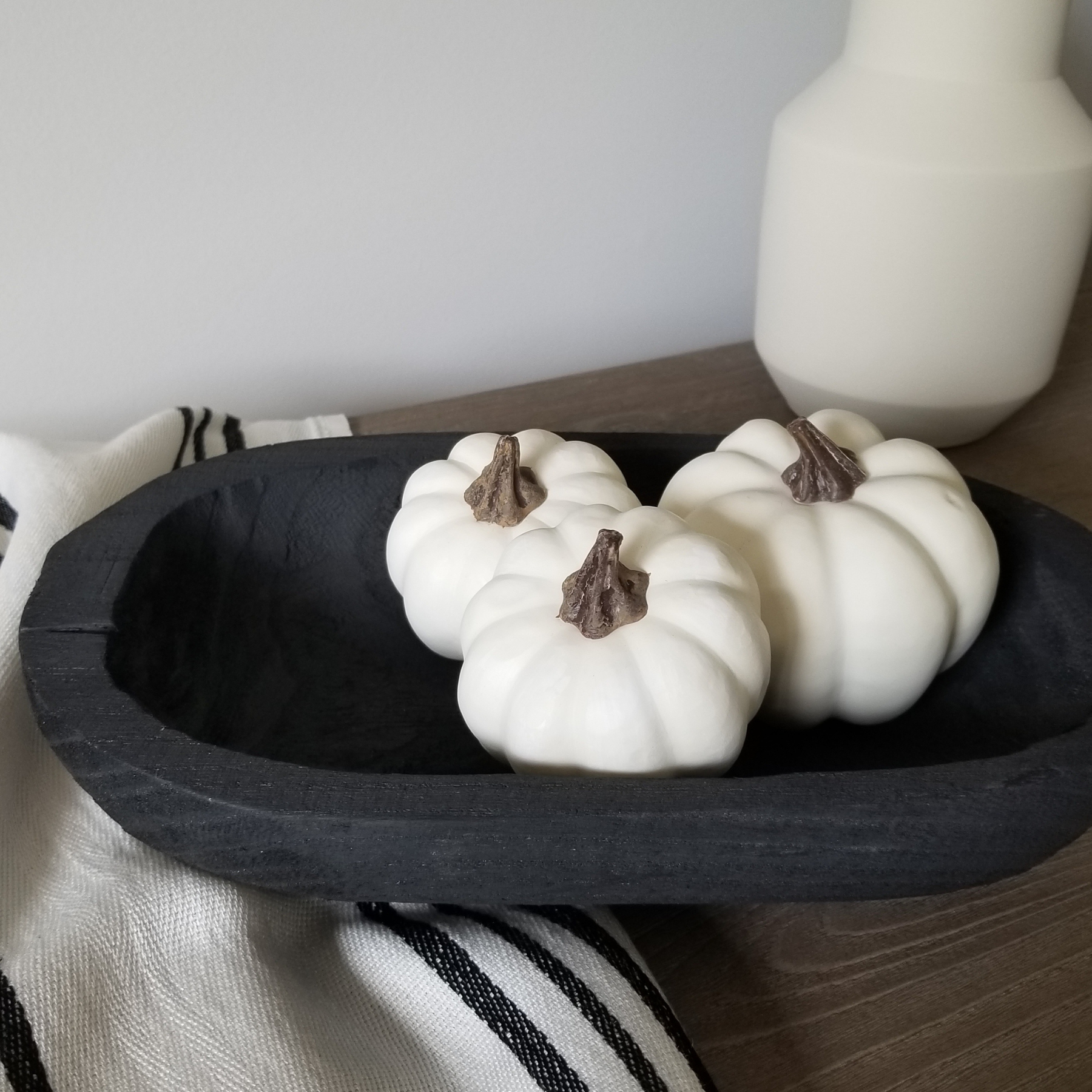 Paulownia Dough Bowl in Black